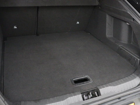 Renault Arkana 1.6 E-Tech Hybrid 145 R.S. Line | Leder/Alcantara | Stoelverwarming | Adaptive cruise | Camera | Carplay | Keyless | Park Assist | Full LED | Navigatie