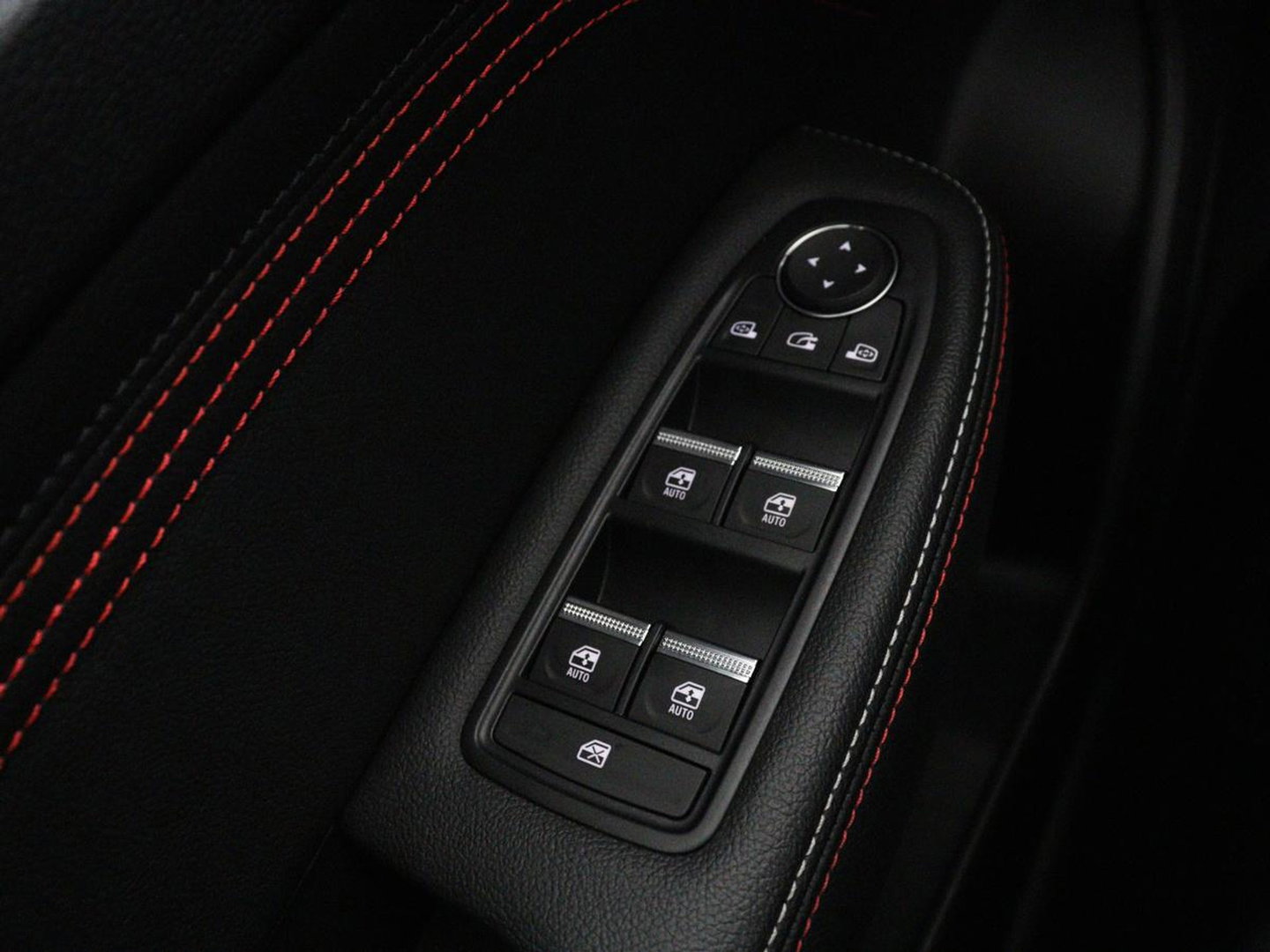 Renault Arkana 1.6 E-Tech Hybrid 145 R.S. Line | Leder/Alcantara | Stoelverwarming | Adaptive cruise | Camera | Carplay | Keyless | Park Assist | Full LED | Navigatie