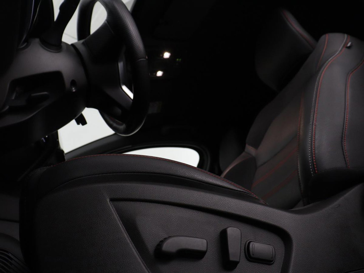 Renault Arkana 1.6 E-Tech Hybrid 145 R.S. Line | Leder/Alcantara | Stoelverwarming | Adaptive cruise | Camera | Carplay | Keyless | Park Assist | Full LED | Navigatie