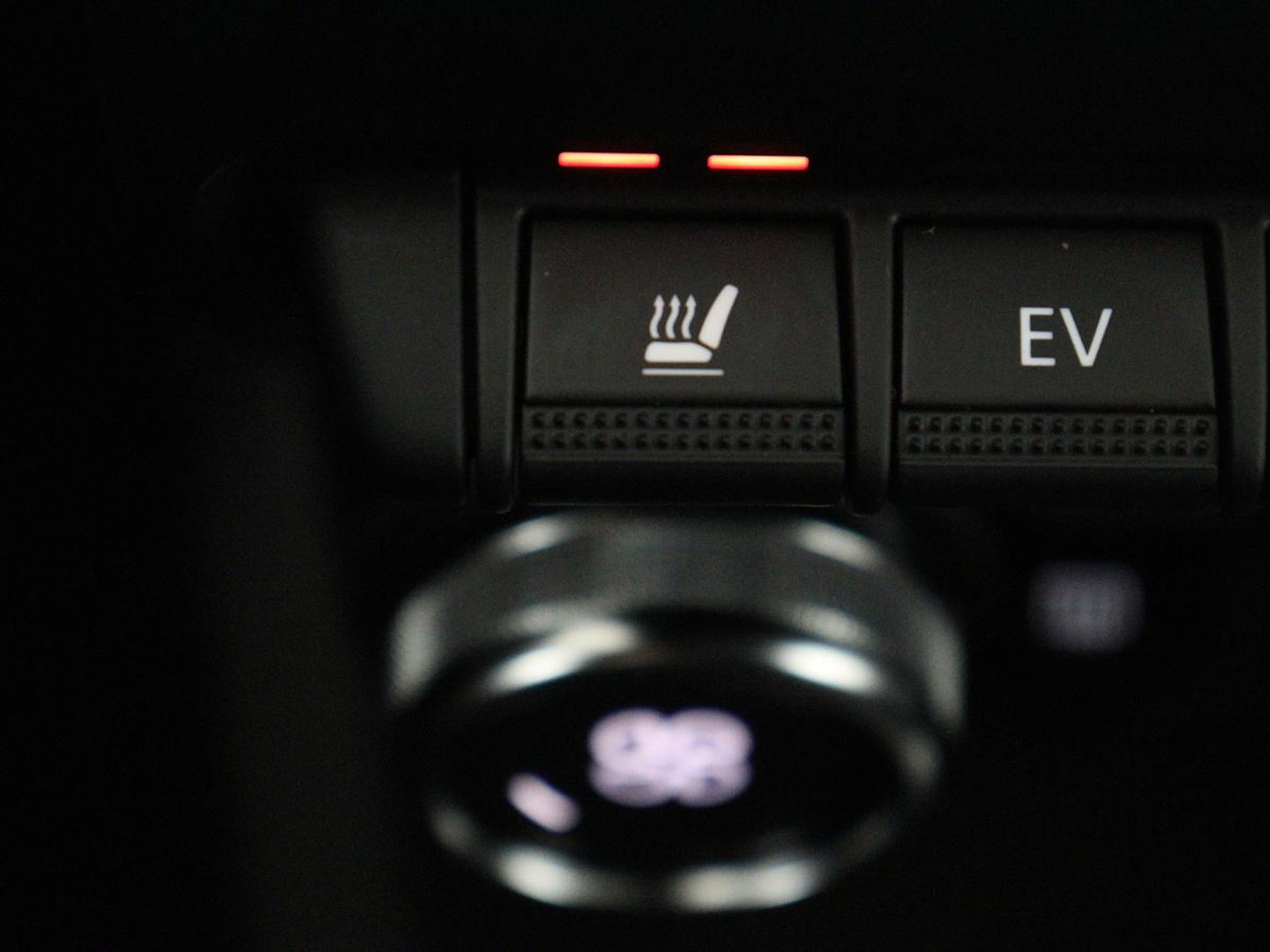 Renault Arkana 1.6 E-Tech Hybrid 145 R.S. Line | Leder/Alcantara | Stoelverwarming | Adaptive cruise | Camera | Carplay | Keyless | Park Assist | Full LED | Navigatie