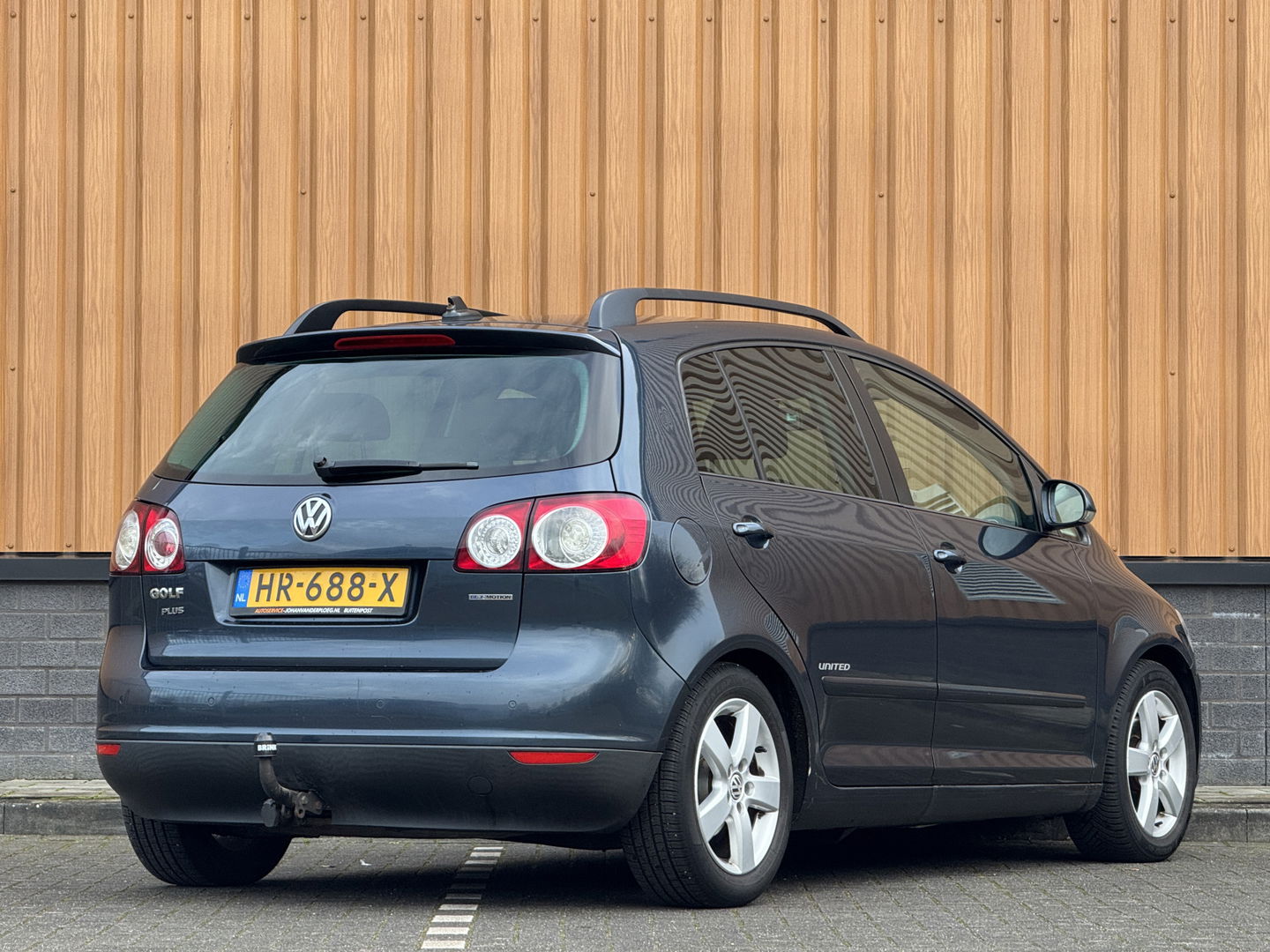 Volkswagen Golf Plus 1.9 TDI Sportline BlueMotion | Handel / Export | Cruise Control | Airconditioning | Trekhaak | Stoelverwarming | Parkeersensoren | Navigatie Voorbereiding | Isofix | Multifunctioneel Stuurwiel |