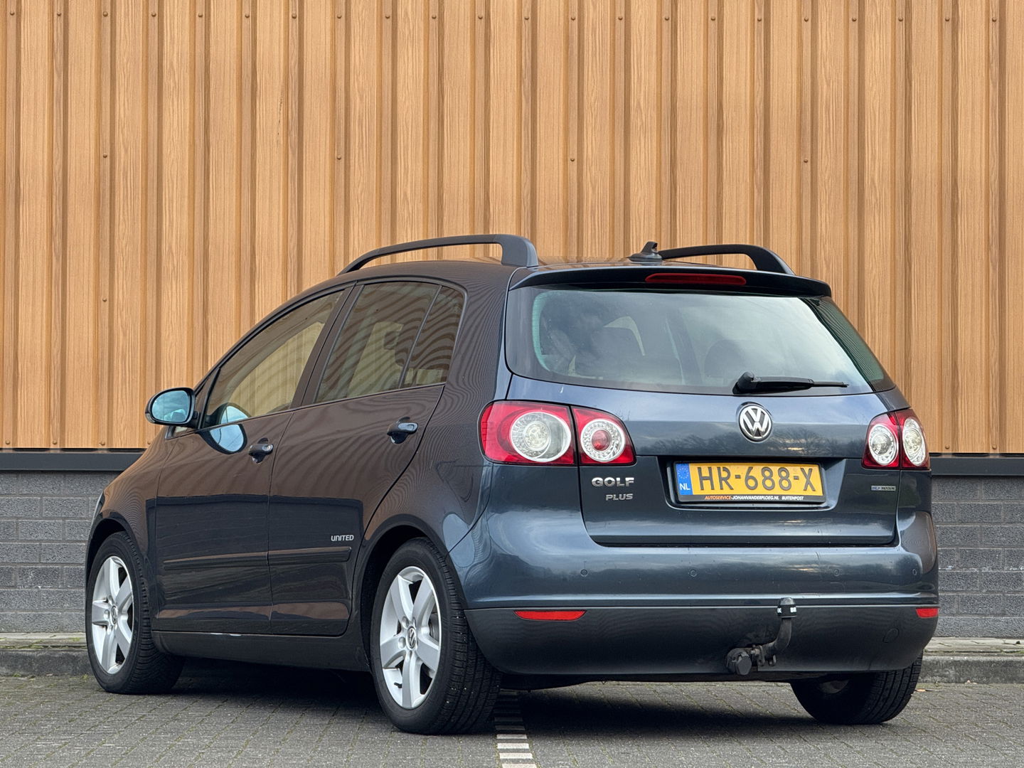 Volkswagen Golf Plus 1.9 TDI Sportline BlueMotion | Handel / Export | Cruise Control | Airconditioning | Trekhaak | Stoelverwarming | Parkeersensoren | Navigatie Voorbereiding | Isofix | Multifunctioneel Stuurwiel |