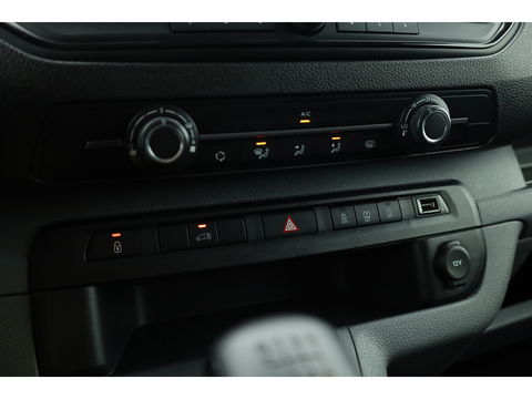 Fiat Scudo 1.5 MultiJet L3H1 | Side Bars | 3 pers. | Cruise | Bluetooth | DAB |