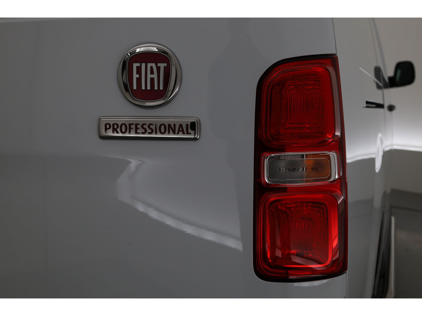 Fiat Scudo 1.5 MultiJet L3H1 | Side Bars | 3 pers. | Cruise | Bluetooth | DAB |