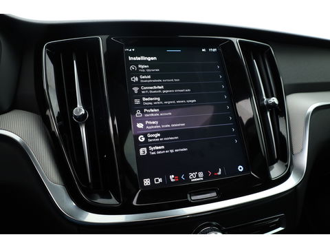 Volvo V60 2.0 T6 Plug-in hybrid AWD Plus Dark | Pano | 360 Camera | Elek trekhaak | H&K Audio | 4 stoel + stuurverw.|