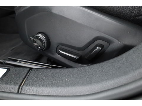 Volvo V60 2.0 T6 Plug-in hybrid AWD Plus Dark | Pano | 360 Camera | Elek trekhaak | H&K Audio | 4 stoel + stuurverw.|