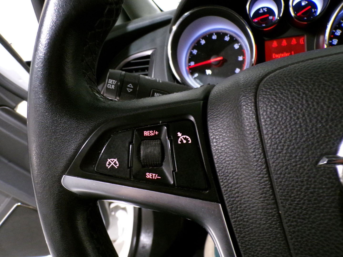 Opel Astra 1.6 Turbo Cosmo "Origineel NL!" Trekhaak Xenon Leer Stoelverwarming Bluetooth Navigatie Cruise-control Parkeersensoren