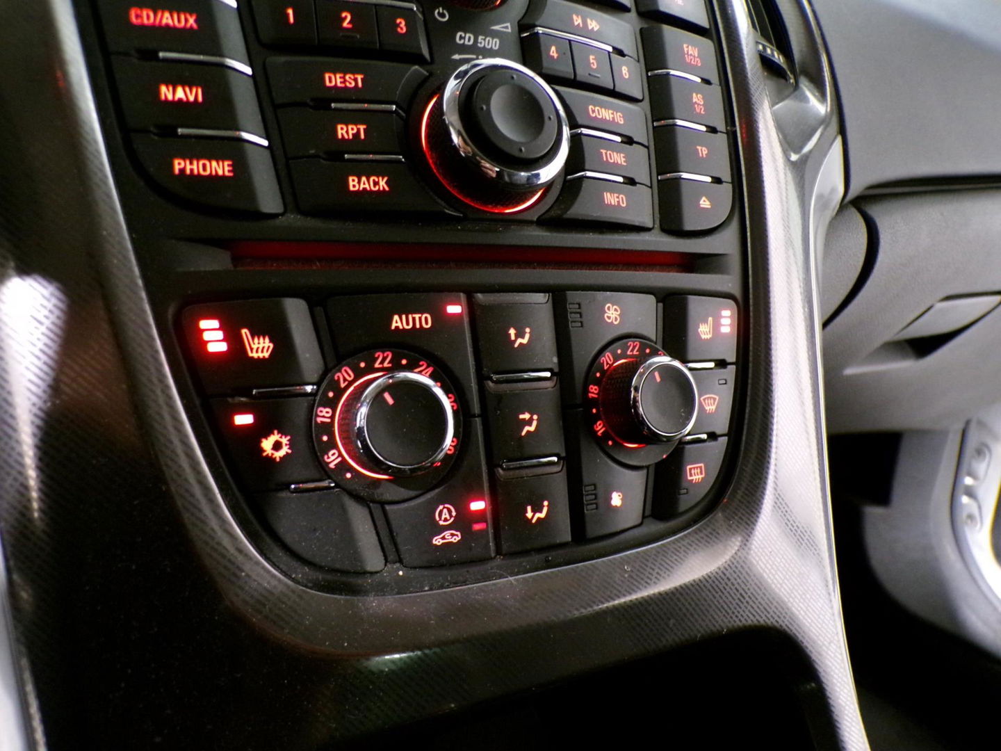 Opel Astra 1.6 Turbo Cosmo "Origineel NL!" Trekhaak Xenon Leer Stoelverwarming Bluetooth Navigatie Cruise-control Parkeersensoren