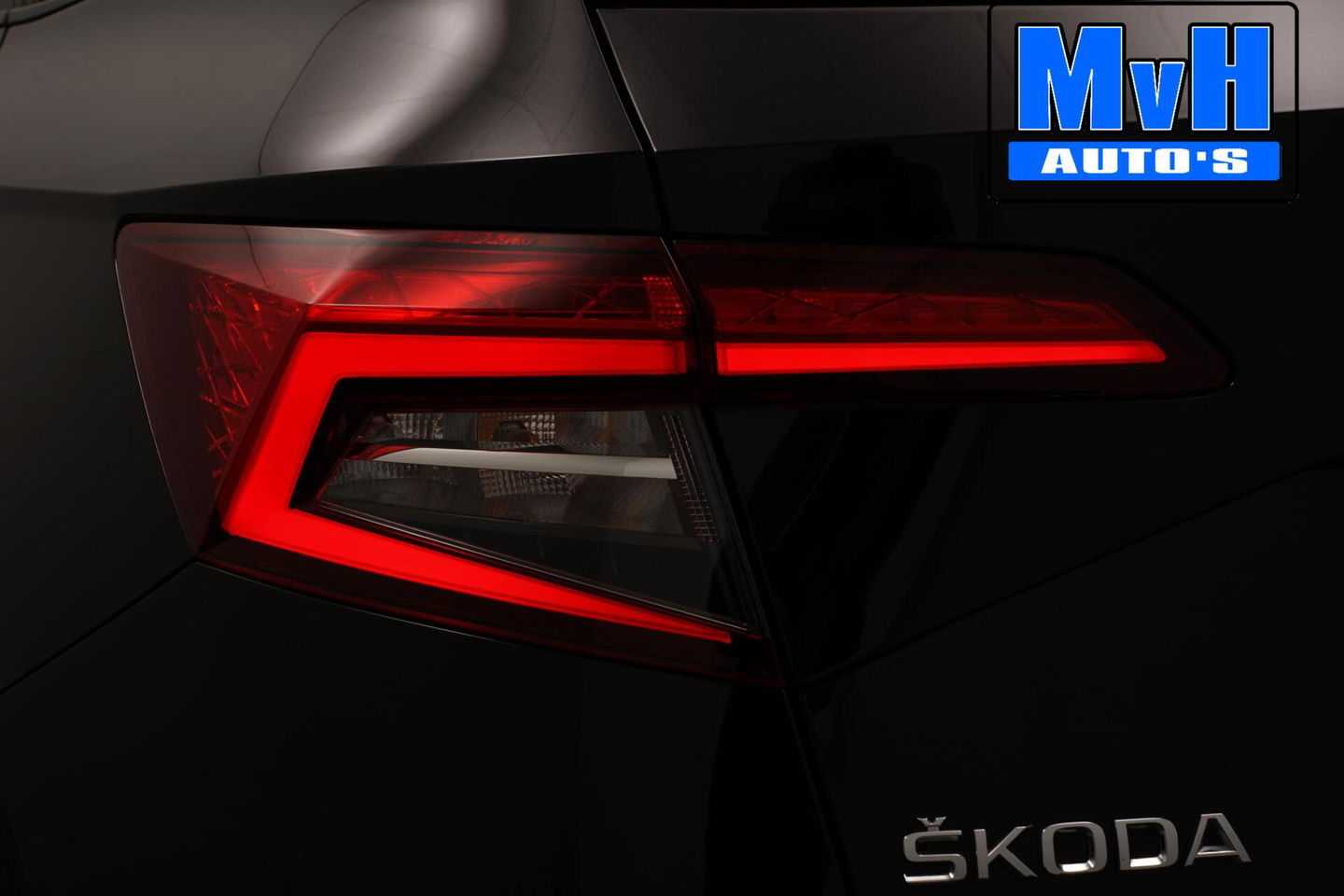 Škoda Karoq 1.0 TSI Style Business|PANO|LUXE!|TREKH|LED|ACC