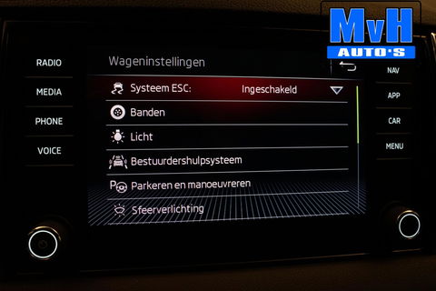 Škoda Karoq 1.0 TSI Style Business|PANO|LUXE!|TREKH|LED|ACC