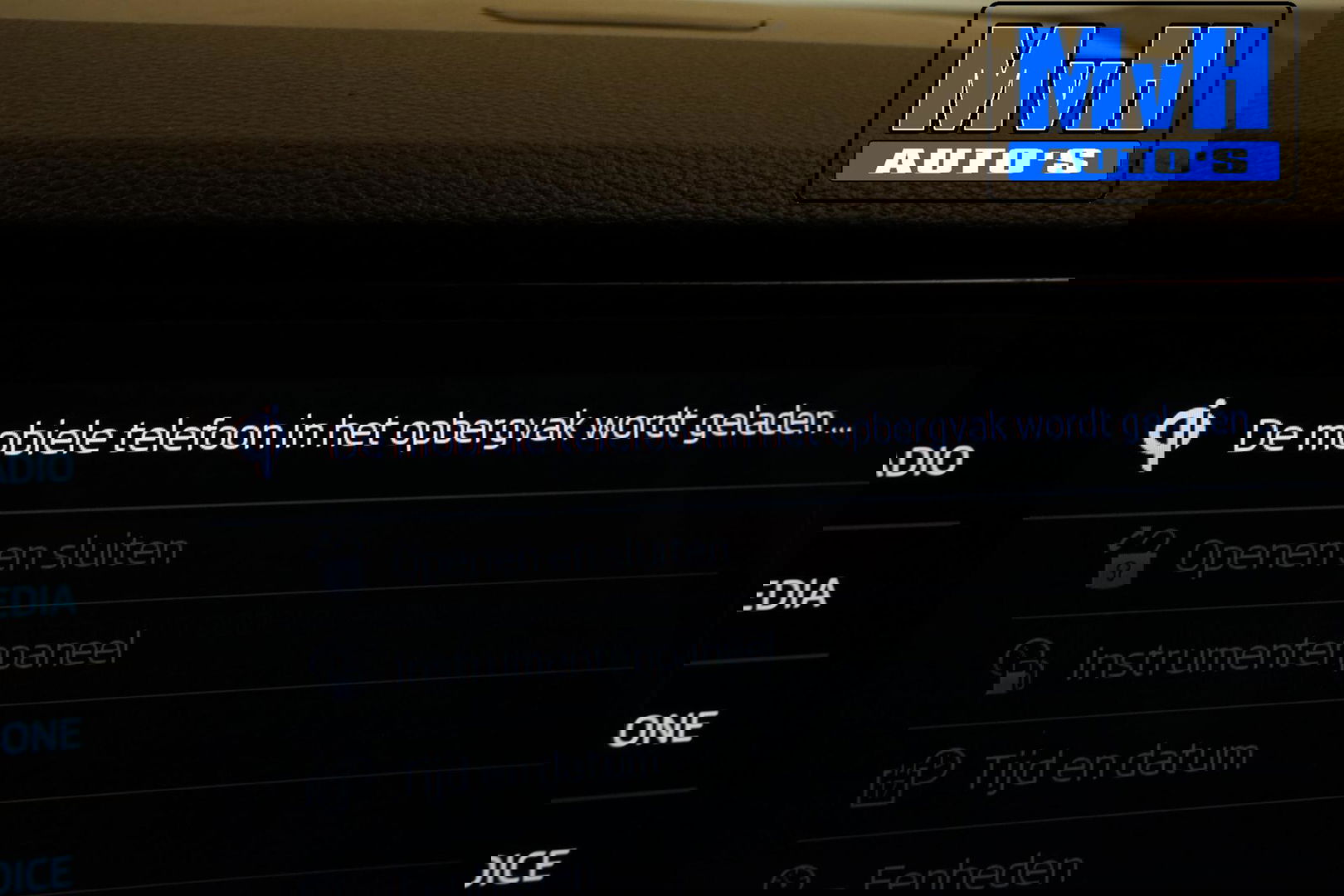 Škoda Karoq 1.0 TSI Style Business|PANO|LUXE!|TREKH|LED|ACC