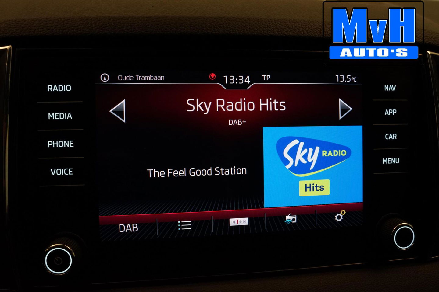 Škoda Karoq 1.0 TSI Style Business|PANO|LUXE!|TREKH|LED|ACC