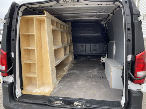 Mercedes-Benz Vito 111 CDI Lang L2H1 / rijklaar € 16.950 ex btw / lease vanaf € 375 / airco / cruise / trekhaak 2000 kg / bijrijdersbank !