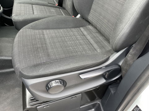 Mercedes-Benz Vito 111 CDI Lang L2H1 / rijklaar € 16.950 ex btw / lease vanaf € 375 / airco / cruise / trekhaak 2000 kg / bijrijdersbank !