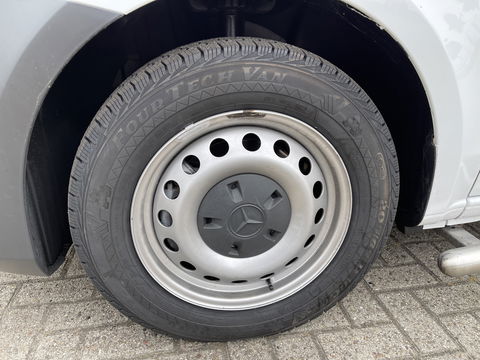 Mercedes-Benz Vito 111 CDI Lang L2H1 / rijklaar € 16.950 ex btw / lease vanaf € 375 / airco / cruise / trekhaak 2000 kg / bijrijdersbank !