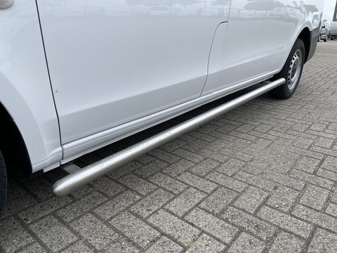 Mercedes-Benz Vito 111 CDI Lang L2H1 / rijklaar € 16.950 ex btw / lease vanaf € 375 / airco / cruise / trekhaak 2000 kg / bijrijdersbank !