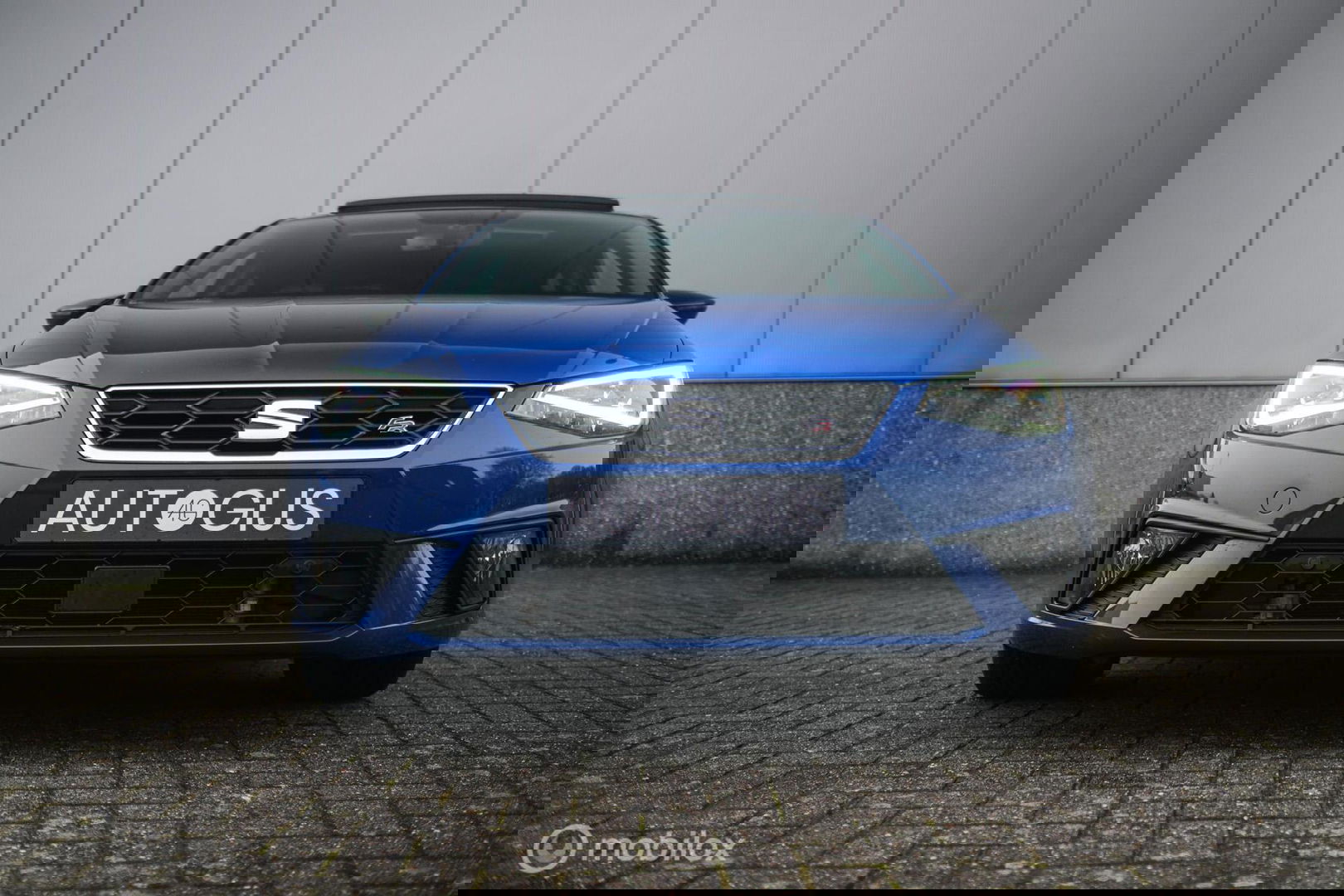 SEAT Ibiza 1.0 TSI FR Limited Edition | Panorama | Carplay | Camera | LED | Cruise | Alcantara leder | DSG automaat | PDC |