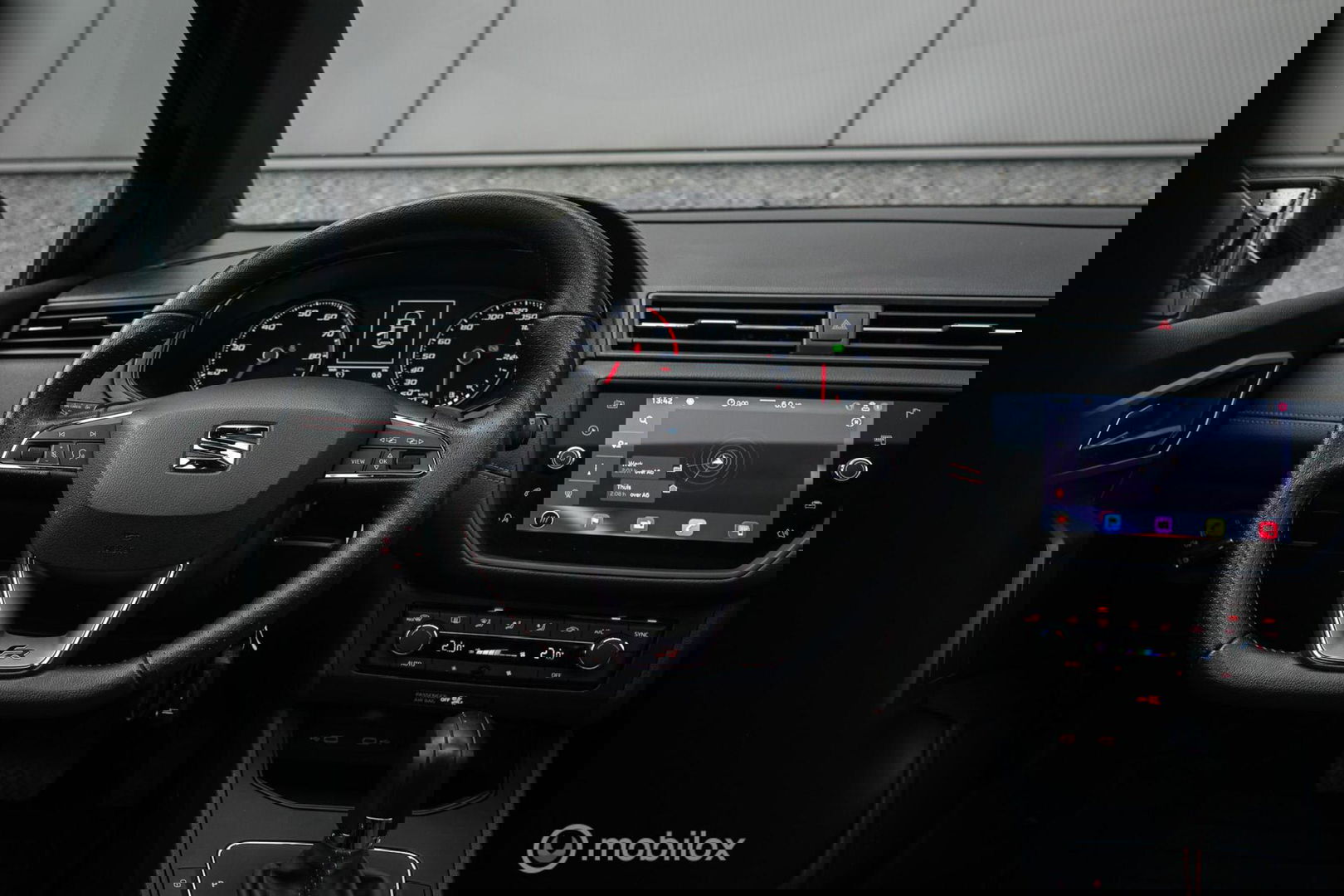 SEAT Ibiza 1.0 TSI FR Limited Edition | Panorama | Carplay | Camera | LED | Cruise | Alcantara leder | DSG automaat | PDC |