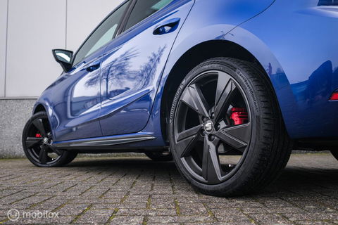 SEAT Ibiza 1.0 TSI FR Limited Edition | Panorama | Carplay | Camera | LED | Cruise | Alcantara leder | DSG automaat | PDC |