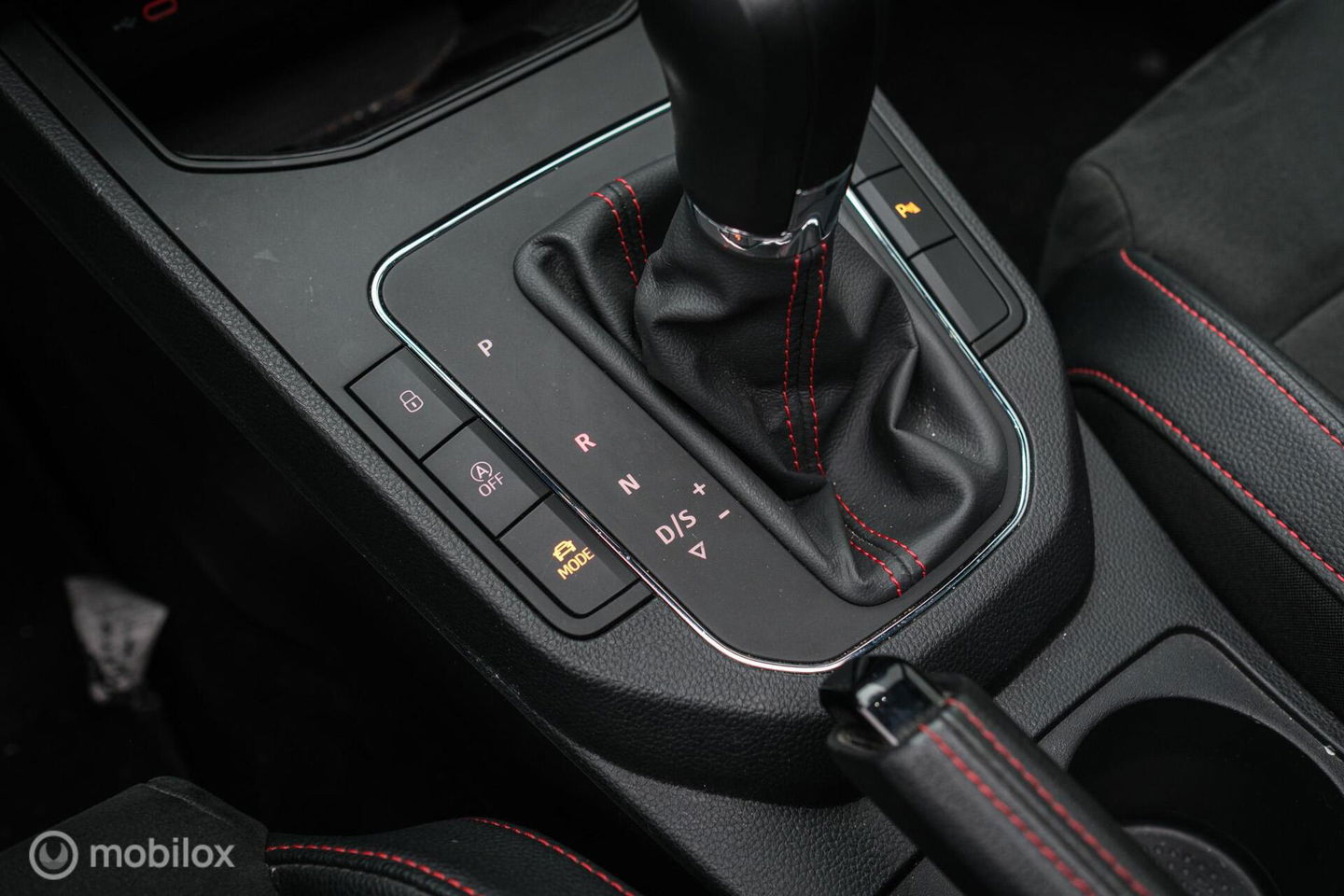 SEAT Ibiza 1.0 TSI FR Limited Edition | Panorama | Carplay | Camera | LED | Cruise | Alcantara leder | DSG automaat | PDC |