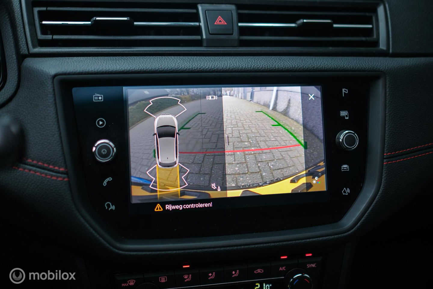 SEAT Ibiza 1.0 TSI FR Limited Edition | Panorama | Carplay | Camera | LED | Cruise | Alcantara leder | DSG automaat | PDC |