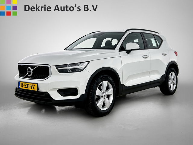 Volvo XC40 - 1.5 T2 130PK Momentum Core / Airco-ecc./ Xenon / Navigatie / Lmv./ Pdc.A / Radio multimedia / Apk 03-2027