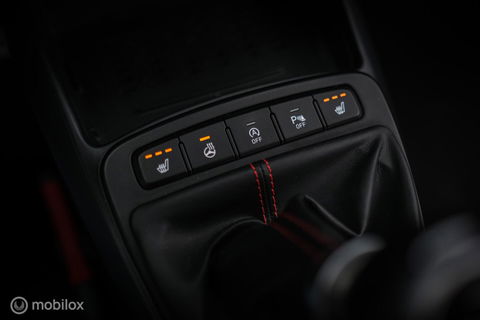 Hyundai i10 1.0 T-GDI N Line 5-zits 101 pk | Camera | CarPlay | Stoel + stuurwiel verwarming | LED | NL auto NAP | incl jaar garantie |