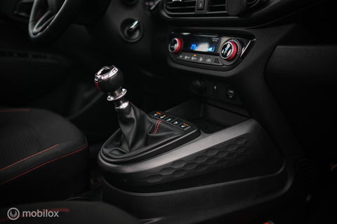 Hyundai i10 1.0 T-GDI N Line 5-zits 101 pk | Camera | CarPlay | Stoel + stuurwiel verwarming | LED | NL auto NAP | incl jaar garantie |