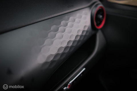 Hyundai i10 1.0 T-GDI N Line 5-zits 101 pk | Camera | CarPlay | Stoel + stuurwiel verwarming | LED | NL auto NAP | incl jaar garantie |