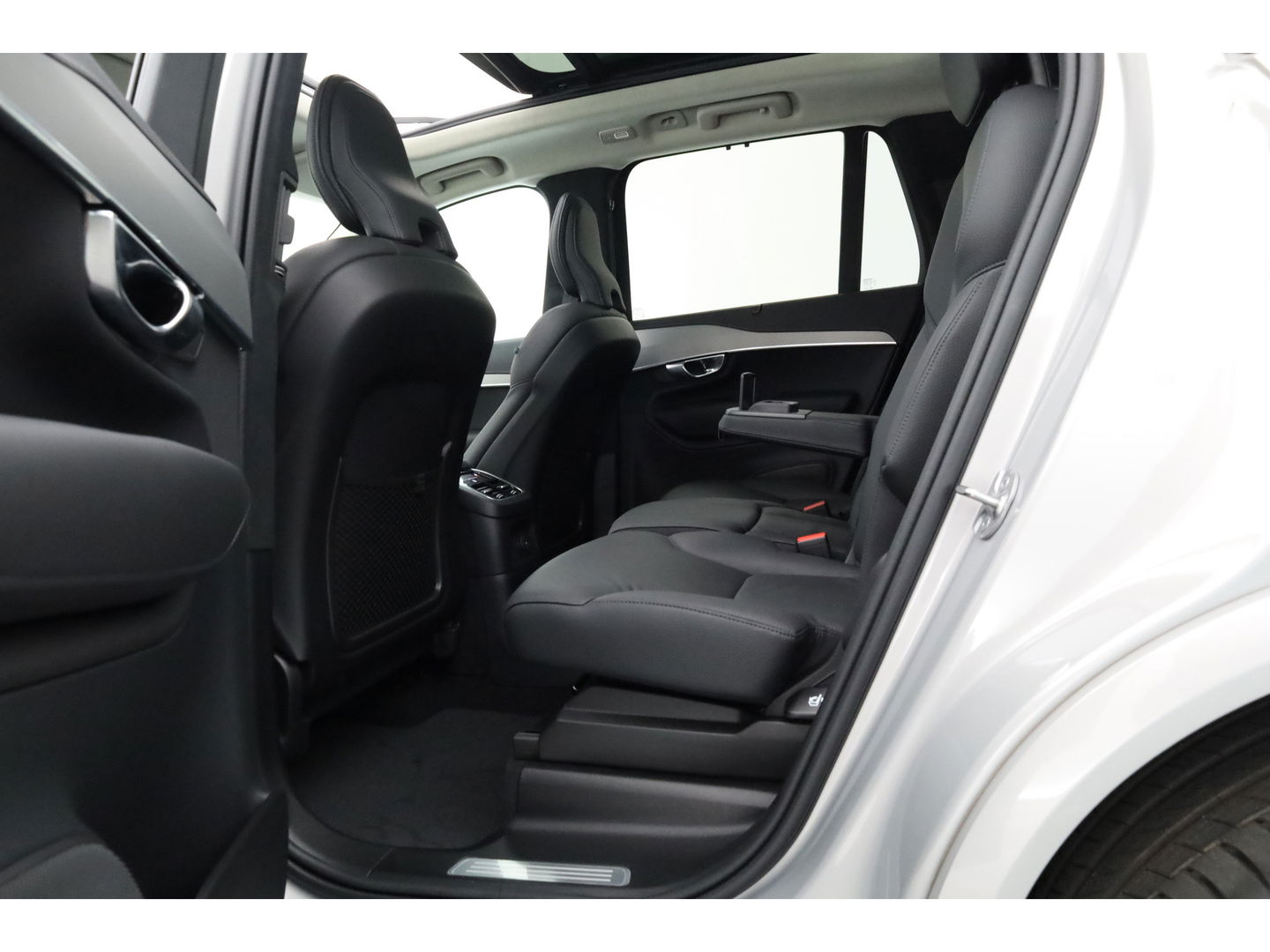 Volvo XC90 2.0 T8 Recharge AWD Ultra Bright 7p. | Pano-dak | 360 camera | Head-up | 21 inch |