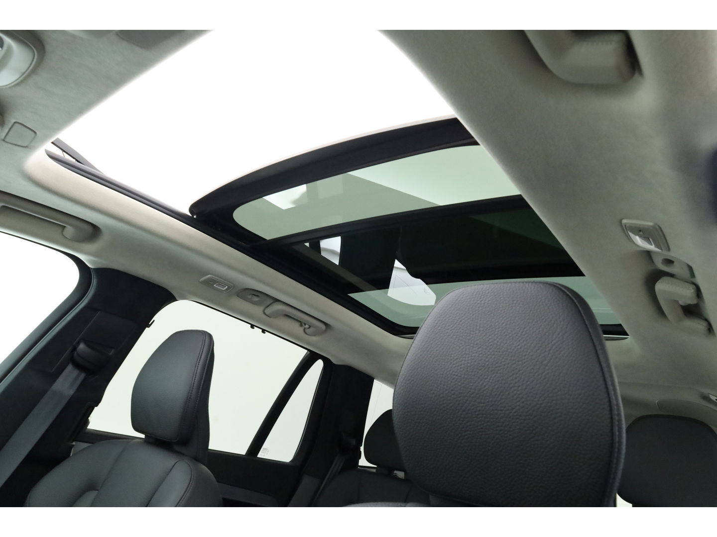 Volvo XC90 2.0 T8 Recharge AWD Ultra Bright 7p. | Pano-dak | 360 camera | Head-up | 21 inch |