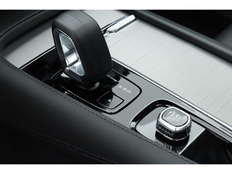 Volvo XC90 2.0 T8 Recharge AWD Ultra Bright 7p. | Pano-dak | 360 camera | Head-up | 21 inch |