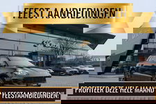 Porsche Macan - 2.0 T 252pk Panoramadak Luchtvering 18-weg Adaptieve Sportstoelen Trekhaak elektrisch 21" LMV