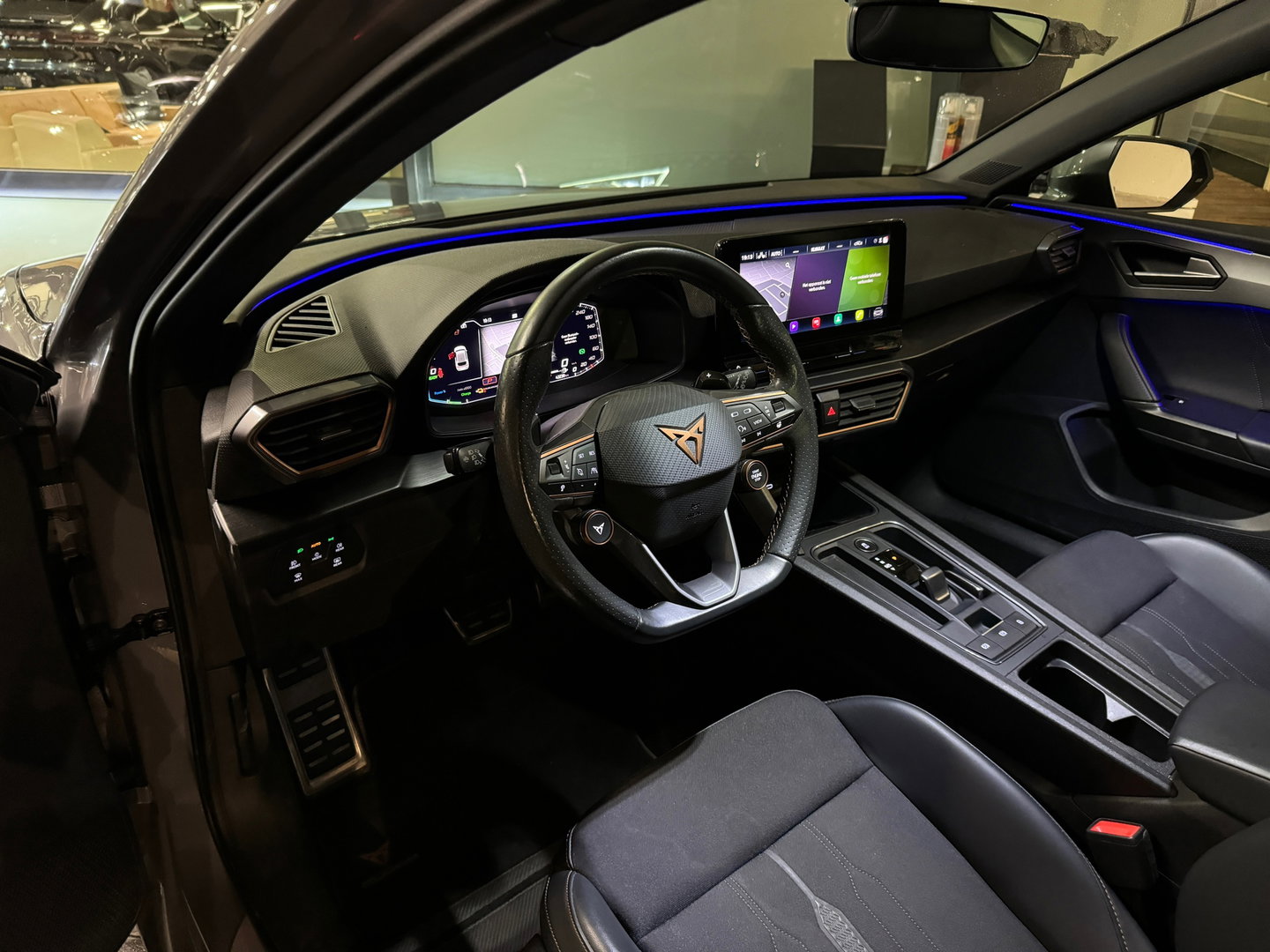 CUPRA Leon 1.4 e-Hybrid VZ Copper Edition Pano|Sfeer|Keyless