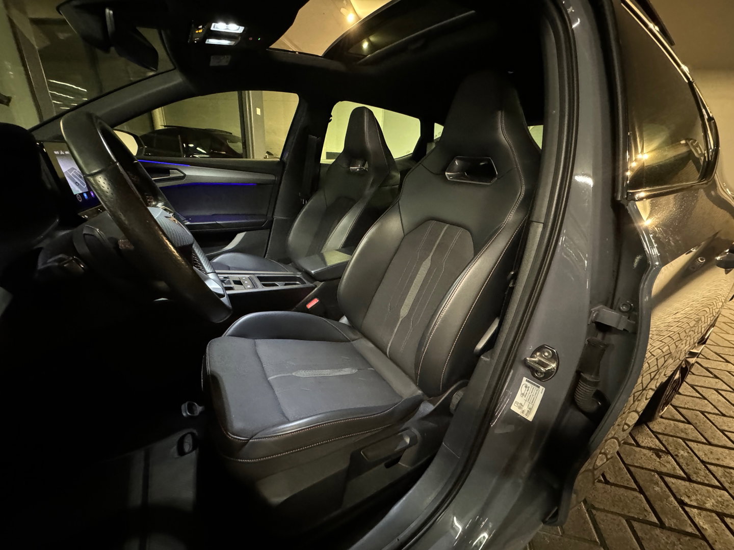 CUPRA Leon 1.4 e-Hybrid VZ Copper Edition Pano|Sfeer|Keyless