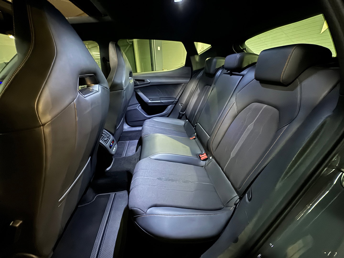 CUPRA Leon 1.4 e-Hybrid VZ Copper Edition Pano|Sfeer|Keyless