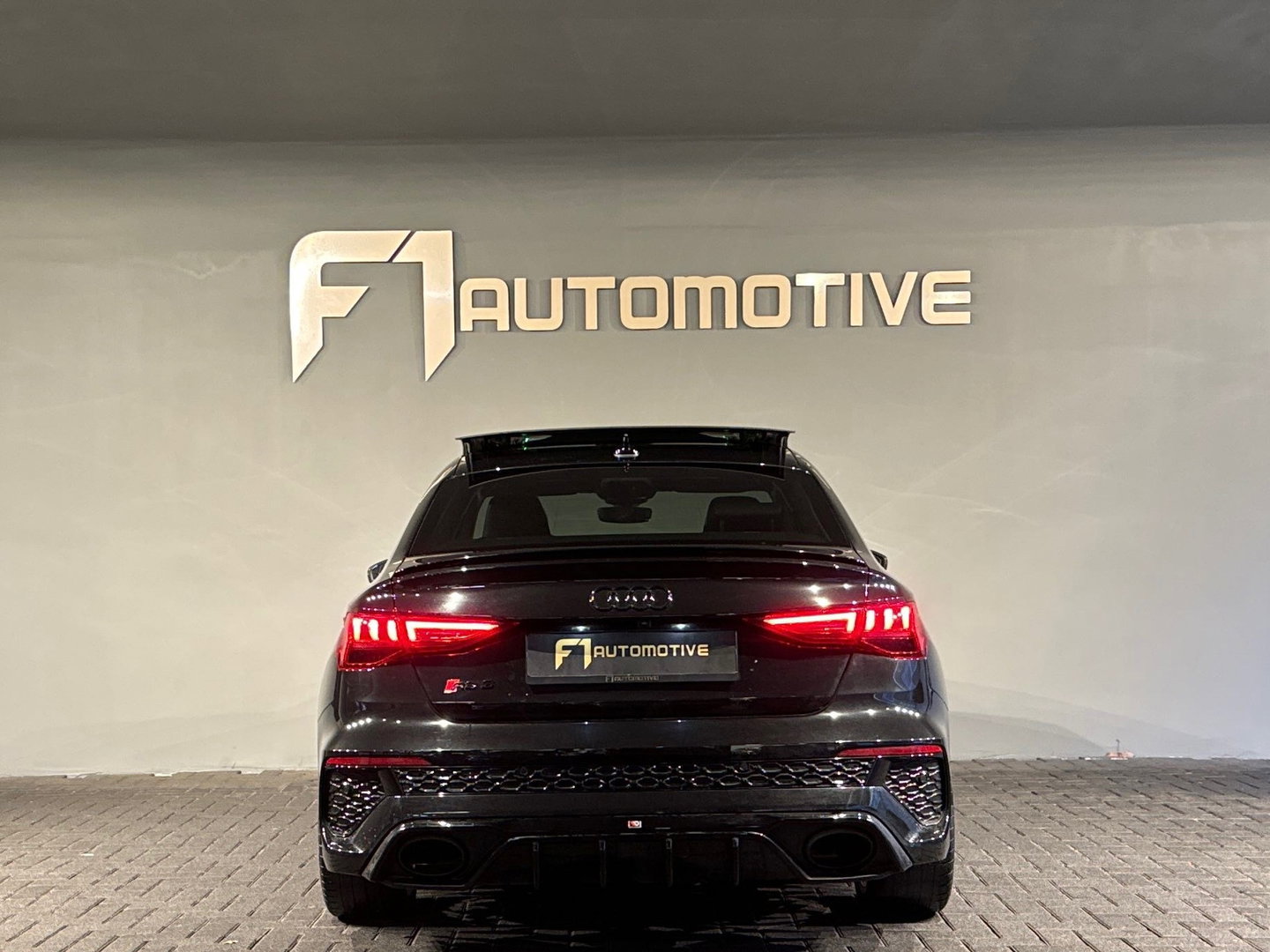 Audi RS3 Limousine 2.5 TFSI quattro Pano|Ceramic|HuD|B&O|VOL