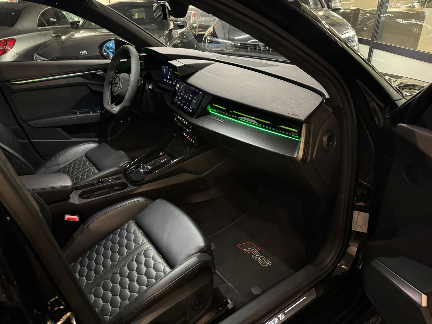 Audi RS3 Limousine 2.5 TFSI quattro Pano|Ceramic|HuD|B&O|VOL