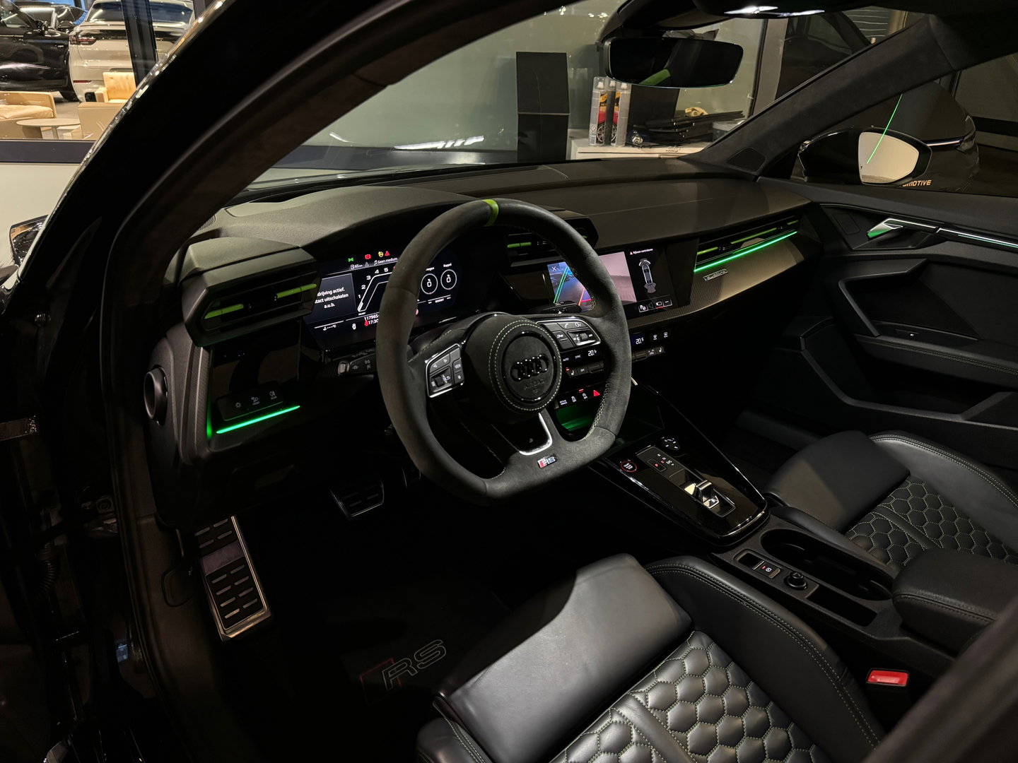 Audi RS3 Limousine 2.5 TFSI quattro Pano|Ceramic|HuD|B&O|VOL