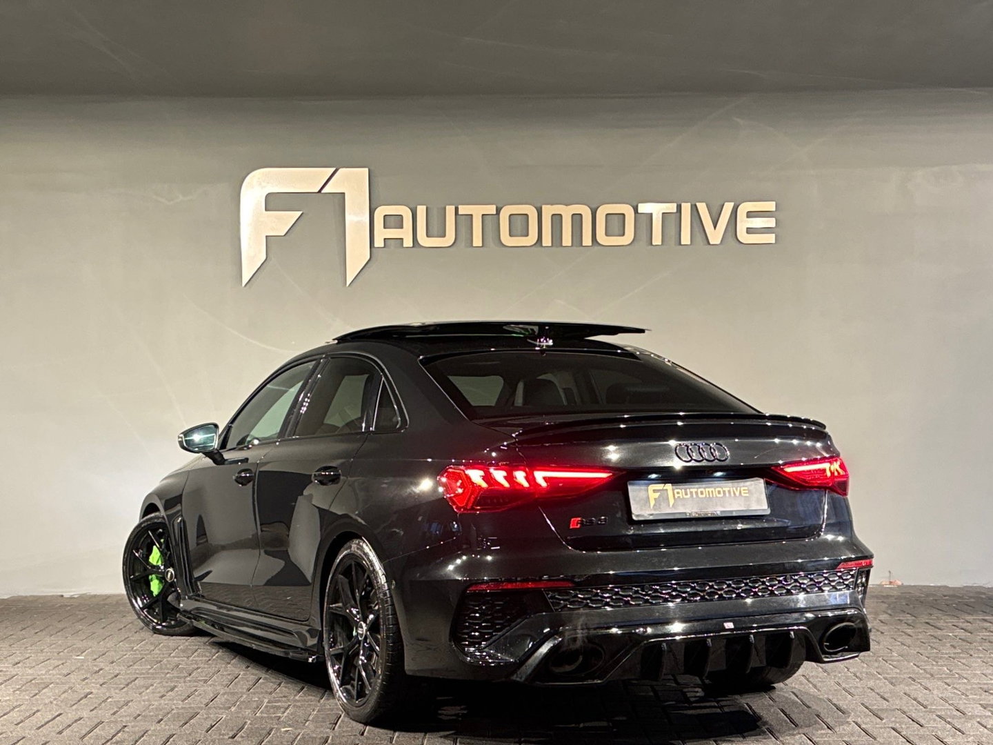 Audi RS3 Limousine 2.5 TFSI quattro Pano|Ceramic|HuD|B&O|VOL