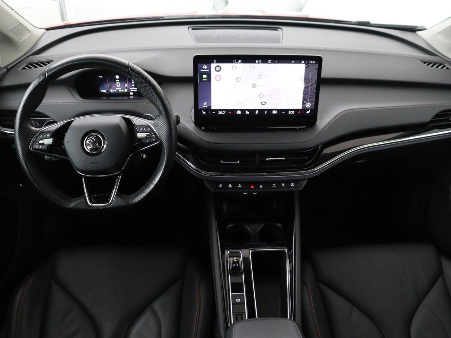 Škoda Enyaq iV 80 | Leder | Stoelverwarming | Trekhaak | Adaptive cruise | Warmtepomp | Matrix LED | Carplay | 21'' | Achterbankverwarming | Navigatie | Sport Plus Pakket | Sfeerverlichting