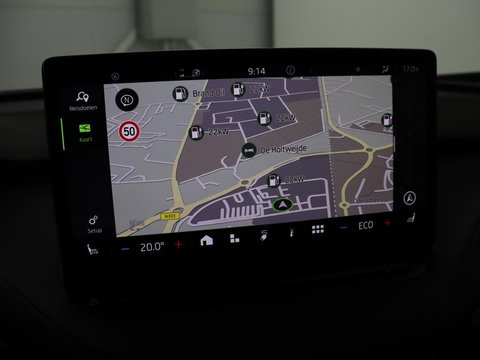 Škoda Enyaq iV 80 | Leder | Stoelverwarming | Trekhaak | Adaptive cruise | Warmtepomp | Matrix LED | Carplay | 21'' | Achterbankverwarming | Navigatie | Sport Plus Pakket | Sfeerverlichting