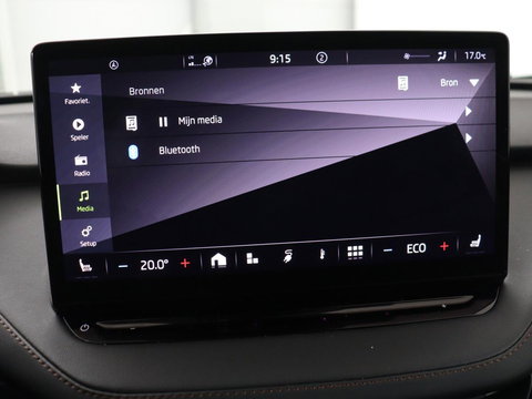 Škoda Enyaq iV 80 | Leder | Stoelverwarming | Trekhaak | Adaptive cruise | Warmtepomp | Matrix LED | Carplay | 21'' | Achterbankverwarming | Navigatie | Sport Plus Pakket | Sfeerverlichting