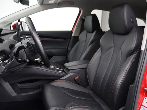 Škoda Enyaq iV 80 | Leder | Stoelverwarming | Trekhaak | Adaptive cruise | Warmtepomp | Matrix LED | Carplay | 21'' | Achterbankverwarming | Navigatie | Sport Plus Pakket | Sfeerverlichting