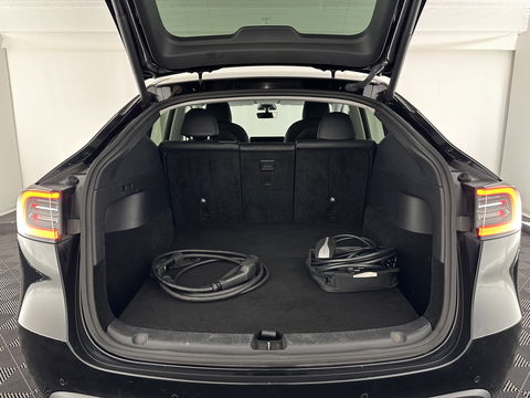 Tesla Model Y Long Range AWD 75 kWh Black-Line [ 3-Fase-11kW ] {SOH-82%} (INCL-BTW) Aut. *PANO | AUTO-PILOT | LEATHER | NAVI-FULLMAP | MATRIX-LED | KEYLESS | CAMERA | DAB+ | HEATED-COMFORTSEATS | PRIVACYGLASS | TOPVIEW | TOWBAR |  20''ALU*