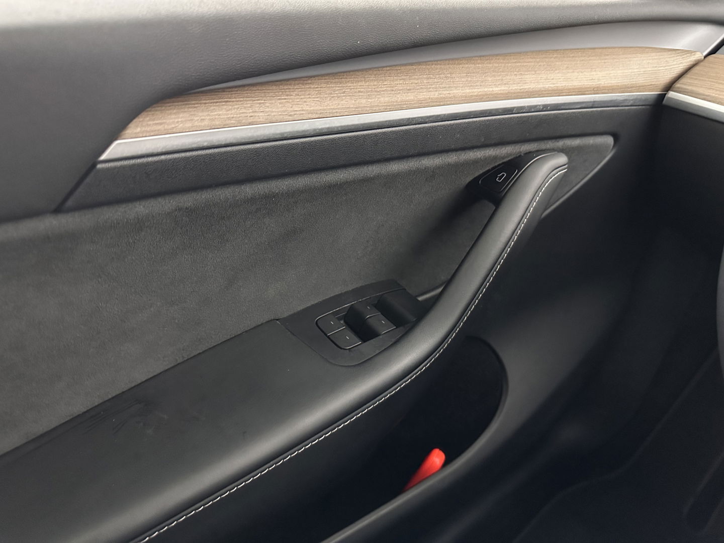 Tesla Model Y Long Range AWD 75 kWh Black-Line [ 3-Fase-11kW ] {SOH-82%} (INCL-BTW) Aut. *PANO | AUTO-PILOT | LEATHER | NAVI-FULLMAP | MATRIX-LED | KEYLESS | CAMERA | DAB+ | HEATED-COMFORTSEATS | PRIVACYGLASS | TOPVIEW | TOWBAR |  20''ALU*