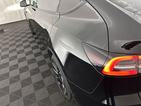 Tesla Model Y Long Range AWD 75 kWh Black-Line [ 3-Fase-11kW ] {SOH-82%} (INCL-BTW) Aut. *PANO | AUTO-PILOT | LEATHER | NAVI-FULLMAP | MATRIX-LED | KEYLESS | CAMERA | DAB+ | HEATED-COMFORTSEATS | PRIVACYGLASS | TOPVIEW | TOWBAR |  20''ALU*