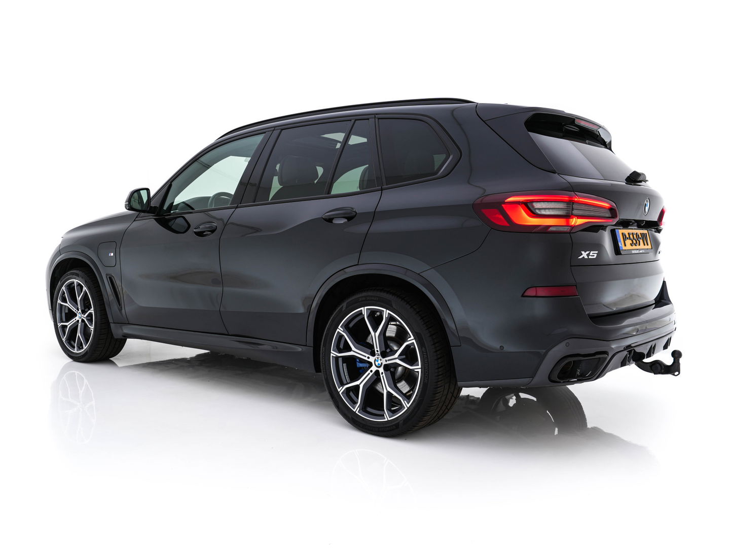 BMW X5 xDrive45e M-Sportpack High Executive (INCL-BTW) Aut. *PANO | LEATHER | HEAD-UP | LASER-LED | SOFTCLOSE | ADAPTIVE-CRUISE | HIFI-SOUND | BLINDSPOT | MEMORY-PACK | TOPVIEW | DIGI-COCKPIT | NAVI-FULLMAP | PRIVACY-GLASS | ...