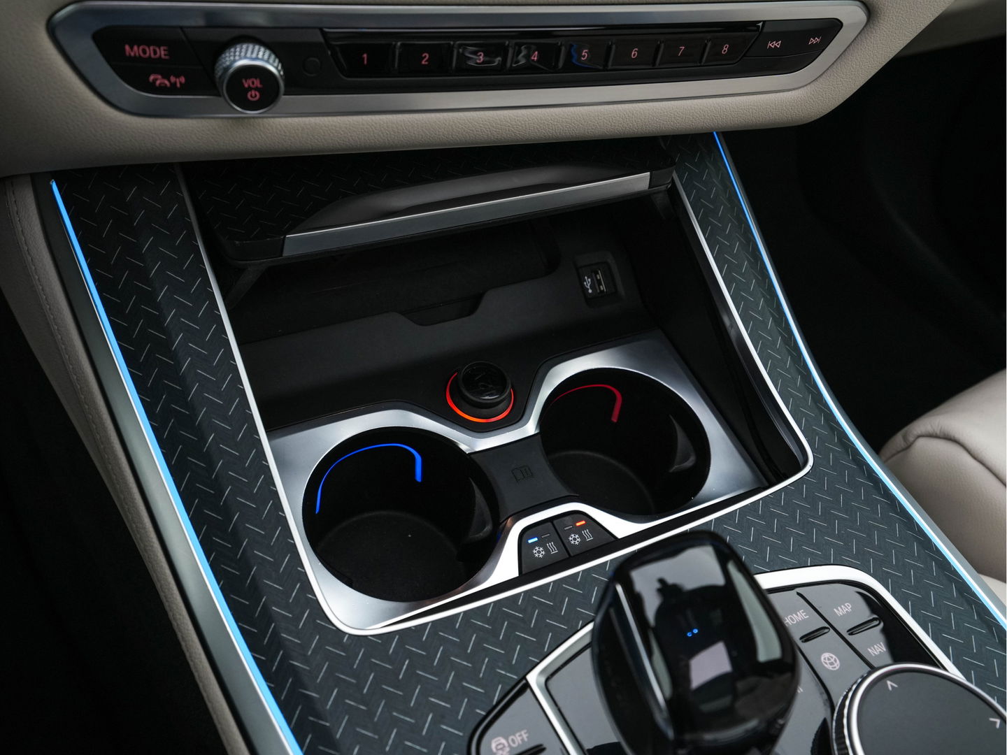 BMW X5 xDrive45e M-Sportpack High Executive (INCL-BTW) Aut. *PANO | LEATHER | HEAD-UP | LASER-LED | SOFTCLOSE | ADAPTIVE-CRUISE | HIFI-SOUND | BLINDSPOT | MEMORY-PACK | TOPVIEW | DIGI-COCKPIT | NAVI-FULLMAP | PRIVACY-GLASS | ...