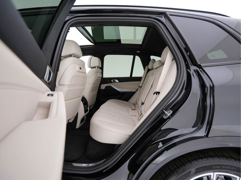 BMW X5 xDrive45e M-Sportpack High Executive (INCL-BTW) Aut. *PANO | LEATHER | HEAD-UP | LASER-LED | SOFTCLOSE | ADAPTIVE-CRUISE | HIFI-SOUND | BLINDSPOT | MEMORY-PACK | TOPVIEW | DIGI-COCKPIT | NAVI-FULLMAP | PRIVACY-GLASS | ...